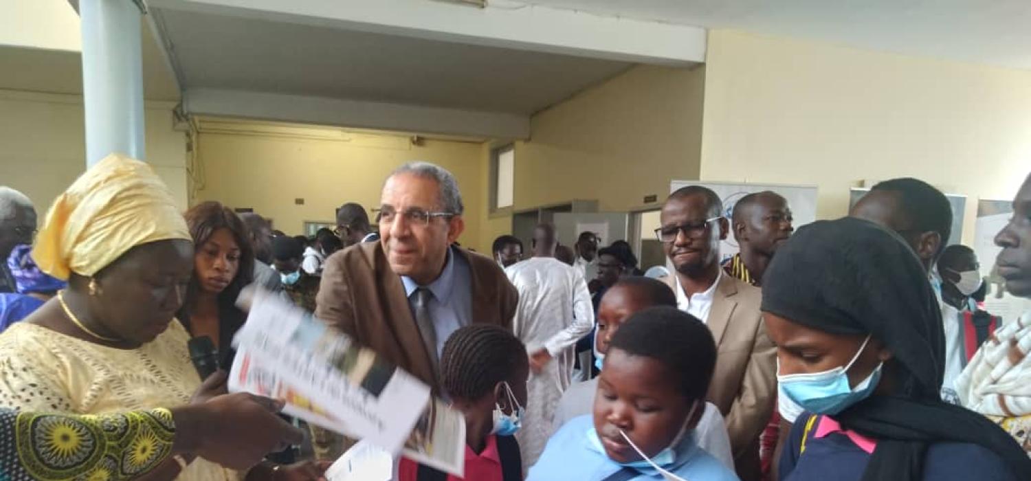 Le stand du LARTES-IFAN visité par Pr Cheikh Mbacke Diop