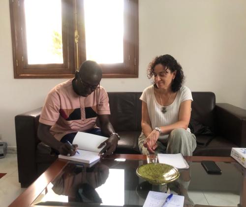 Dédicace du livre de Dr Moustapha Sèye au Pr  Mercedes Sastre Garcia